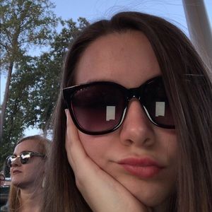 Meet your Posher, Savannah